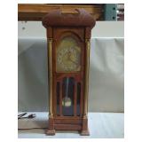 United Clock Corp. Model 444 Electric Mantel Clock