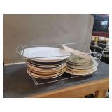 Dinner Plates with Wire Rack