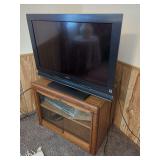 Sony Bravia KDL-32L4000 32-Inch LCD Television with Apex DVD Player and Wood Media Stand