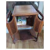 Wooden Magazine Rack Side Table with Lower Shelf