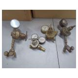 Industrial Gas Regulators and Pressure Gauges