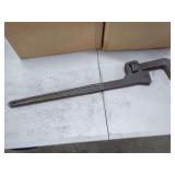Walworth Company 36-Inch Pipe Wrench