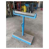 Adjustable Steel Material Roller Stand