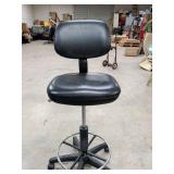 SWIVEL STOOL ON ROLLERS ADJUSTABLE HEIGHT