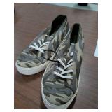 MADDEN NYC SZ 10 WIDE SHOES