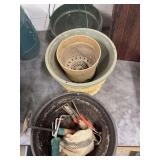 FLOWER POTS AND GARDENING TOOLS