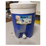 IGLOO TWO GALLON SPORT COOLER
