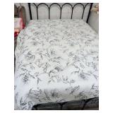 LAURA ASHLEY QUEEN SIZE QUILT