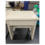 WOOD STOOL 12X11X13