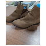 SM SZ 11 ANKLE BOOTS