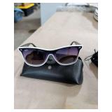 RAYBAN SUNGLASSES WITH CASE
