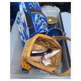 TOTE OF MISC ITEMS