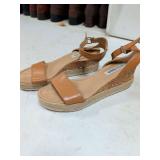 STEVE MADDEN SZ 10 HEELED SANDALS