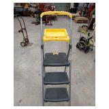 COSTCO STEP LADDER