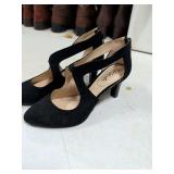 LIFE STRIDES SZ 8.5 HEELS