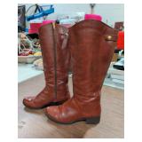 SZ 9 1/2 KNEE HIGH BOOTS