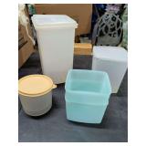 TUPPERWARE BREAD CONTAINER AND OTHER TUPPERWARE CONTAINERS