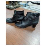 EAST 5th SZ 9 MEDIUM BOOTS