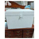 VINTAGE TRUNK 29X17X20