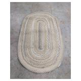 DECORATIVE AREA RUG 3 FT X 5 FT