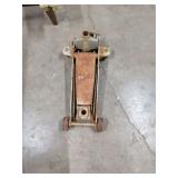 FLOOR JACK NO HANDLE