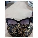GUCCI SUNGLASSES WITH CASE