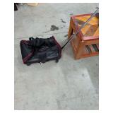 ROLLING PET TAXI WITH PULL HANDLE