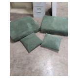 SET OF CUSHIONS