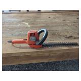 Black & Decker 8110 Utility Shrub and Hedge Trimmer