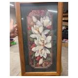 GLASS FRAMED FLOWER