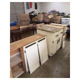 4 KITCHEN CABINETS.  DOORS JUST NEED TO BE REATTACHED.