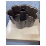 LIFES CHERISHED MOMENTS BUNDT CAKE PAN