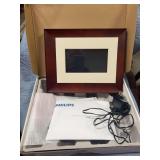 PHILLIPS DIGITAL PICTURE FRAME.