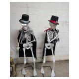 5 1/2 FT TRUMPET PLAYING SKELETONS