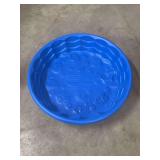 3 FEET WIDE SUMMER WAVES PLASTIC BABY POOL.  LIKE NEW.