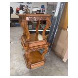 2 29.5 X 27 X 25 INCH OAK END TABLES