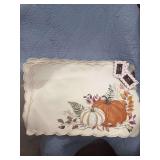 4 CLOTH PLACEMATS