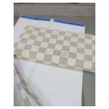 LOUIS VUITTON BILLFOLD UNKNOWN IF REAL