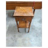 BAUMRITTER 1 DRAWER NIGHTSTAND HAS FINISH SCUFFS 16X14X29