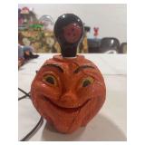 ELECTRIC SPOOKY BULB ON A PUMPKIN STAND