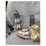 BOX OF SEA THEMED DECORRATIONS