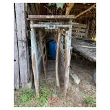 Metal Livestock Squeeze Chute with Tubular Steel Frame and Solid Lower Panels
