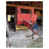 New Holland 644 Auto-Wrap Round Baler