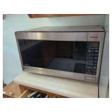 Panasonic Genius Sensor 1250W Microwave Oven