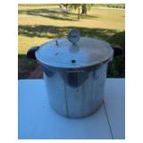 Presto Model 0178107 Pressure Canner and Cooker