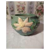Roseville USA Clematis Art Pottery Double Handled Planter 687-4