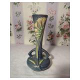 Roseville USA Pottery Water Lily Vase Shape 195-7