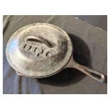 Cracker Barrel Old Country Store Cast Iron Skillet with Marked Lid