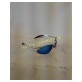 **Ozark Trail polarized sunglasses like new **has