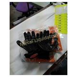 PET GROOMING HAIR REMOVER GLOVES
PACKAGE HAS